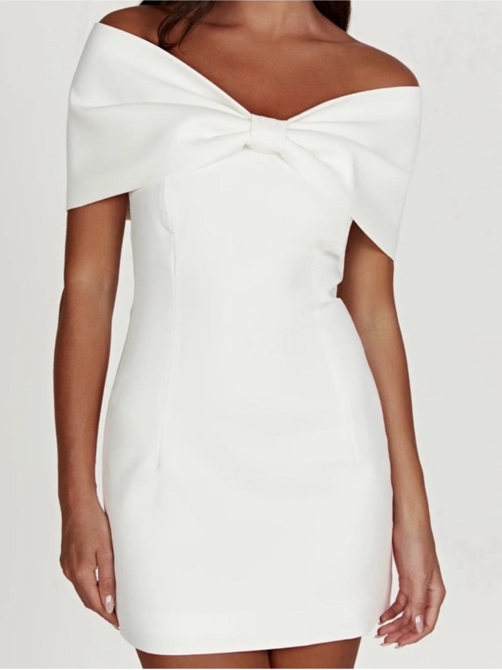 Gwyneth Off Shoulder Bow
Mini Dress White